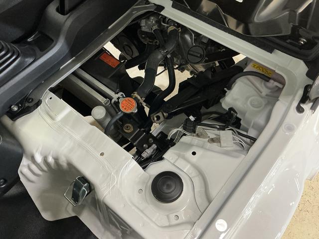 ハイゼットトラック ジャンボスタンダード 5速MT ラジオ 前後コーナーセンサー 5速MT ラジオデッキ 前後コーナーセンサー オートマチックハイビーム 3方開 オートライト 横滑り防止装置 アイドリングストップ マニュアルエアコン 12V電源ソケット ヘッドライトレべライザー(52枚目)