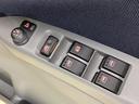 メモリアルエディション　ＣＤオーディオ　電格ウィンカーミラー　ＣＤオーディオ　スマートキー　スペアキー有り　電格ウィンカーミラー　ドアバイザー　ヘッドライトレベライザー　ベンチシート　フルホイールキャップ付き１４インチ純正スチールホイール　ハロゲンライト（35枚目）