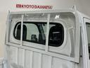 スタンダード　ワンオーナー　４ＷＤ　ＣＶＴ車　ラジオデッキ　ワンオーナー　４ＷＤ　ＣＶＴ車　ラジオデッキ　リアコーナーセンサー　３方開　オートライト　横滑り防止装置　アイドリングストップ　スペアキー有り　マニュアルエアコン　１２Ｖ電源ソケット　バッテリーカバー（30枚目）