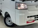 ハイゼットトラック スタンダード　４ＷＤ　ＣＶＴ　ラジオデッキ　コーナーセンサー　４ＷＤ　ＣＶＴ車　ラジオデッキ　前後コーナーセンサー　３方開　オートマチックハイビーム　衝突軽減ブレーキ　１２Ｖ電源ソケット　横滑り防止装置　アイドリングストップ　オートライト　スペアキー（7枚目）