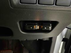 Źϥ᡼ľĤΥϥǥ顼Ǥ줿ż֤򤭤äƤǼᤤޤΤǡ¿Υ饤դ򤴴ǽޤ 4