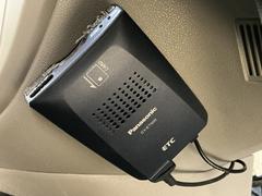 当店はメーカー直営のダイハツ正規ディーラーです。厳選された中古車をきっちりと整備してお納めいたしますので、安心のカーライフをご堪能いただけます☆ 4