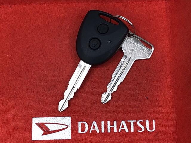 X リミテッドSAIII LEDヘッドランプ セキュリティアラーム コーナーセンサー 14インチフルホイールキャップ キーレスエントリー 電動格納式ドアミラー(40枚目)