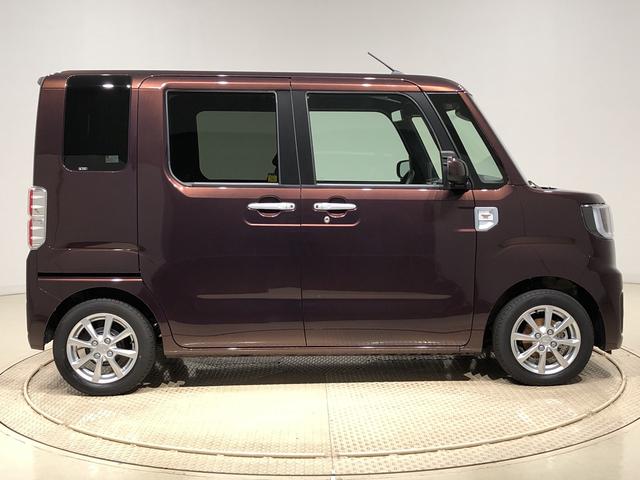 LリミテッドSAIII LEDヘッドライト パノラマモニター LEDヘッドランプ・フォグランプ オートエアコン プッシュボタンスタート オートハイビーム オートライト サイドエアバッグ装備 14インチアルミホイール キーフリーシステム アイドリングストップ機能(5枚目)