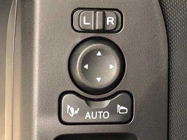 G LEDヘッドランプ・フォグランプ 運転席・助手席シートヒーター 15インチアルミホイール(シルバー塗装) オートライト プッシュボタンスタート セキュリティアラーム(22枚目)