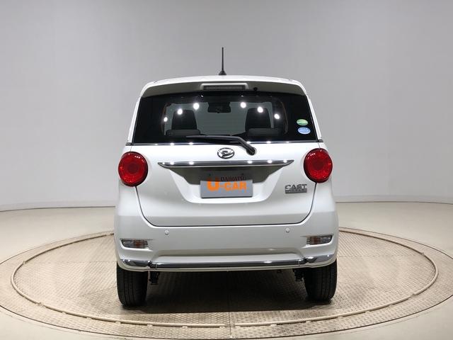 スタイルX リミテッド SAIII ナビ バックカメラ マルチリフレクターハロゲンヘッドランプ 15インチフルホイールキャップ オートライト プッシュボタンスタート セキュリティアラーム シートヒーター(9枚目)