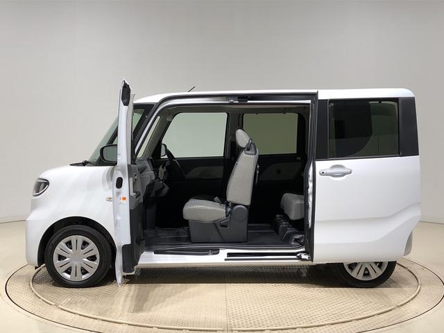 Xセレクション バックカメラ LEDヘッドランプ 運転席ロングスライドシ-ト 助手席ロングスライド 助手席イージークローザー セキュリティアラーム キーフリーシステム(6枚目)