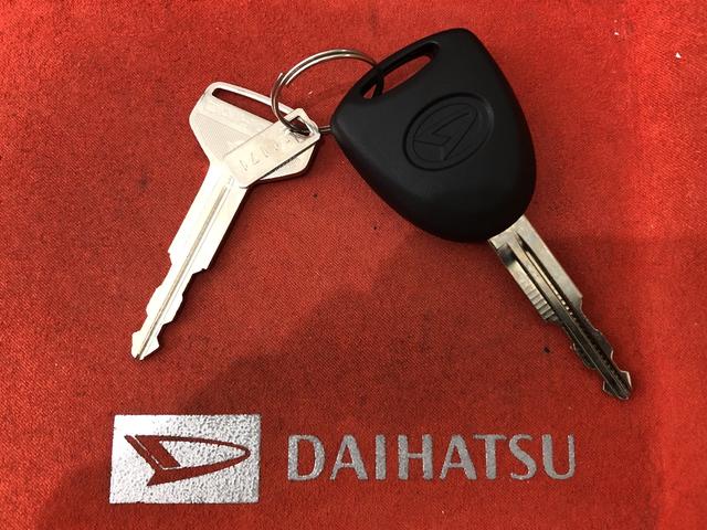 X リミテッドSAIII LEDヘッドランプ バックカメラ LEDヘッドランプ セキュリティアラーム コーナーセンサー 14インチフルホイールキャップ キーレスエントリー マニュアルエアコン 電動格納式ドアミラー(40枚目)