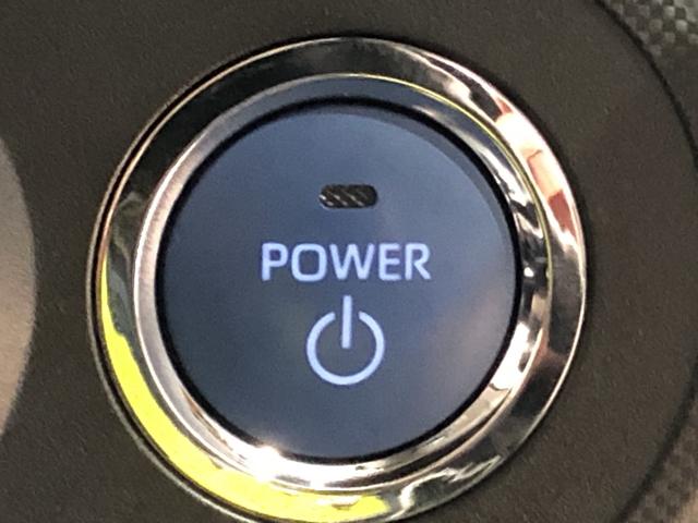 プレミアムG HEV シートヒーター クルーズコントロール LEDヘッドランプ・フォグランプ 全車速追従機能付アダプティブクルーズコントロール レーンキープコントロール ブラインドスポットモニター アルミホイール シートヒーター(18枚目)