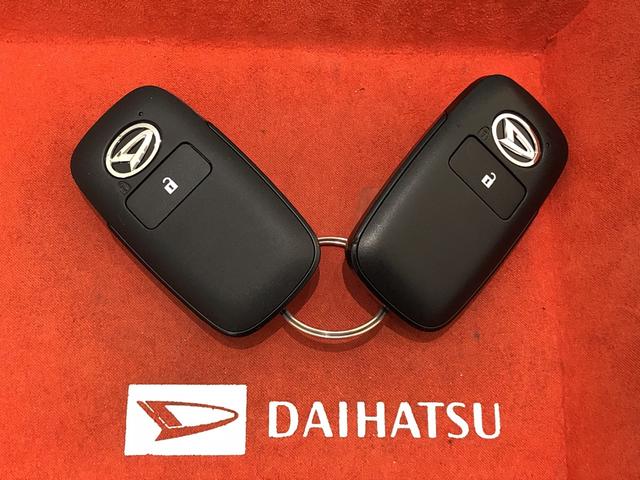 G クロムベンチャー 電動パーキングブレーキ バックモニター 運転席・助手席シートヒーター サイドエアバッグ オートライト オートエアコン LEDヘッドライト・フォグランプ セキュリティーアラーム 純正アルミホイール キーフリーシステム(45枚目)