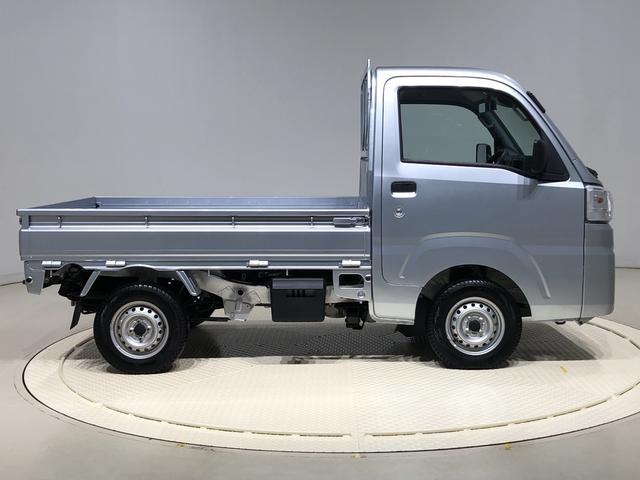 5速マニュアル マルチユーティリティフック スペアタイヤ ハロゲンヘッドランプ トップシェイドガラス 運転席バニティミラー サビ長期保証 AM・FMラジオ サイドアンダーミラー ガードフレーム スチールホイール(3枚目)