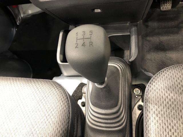 5速マニュアル マルチユーティリティフック スペアタイヤ ハロゲンヘッドランプ トップシェイドガラス 運転席バニティミラー サビ長期保証 AM・FMラジオ サイドアンダーミラー ガードフレーム スチールホイール(18枚目)