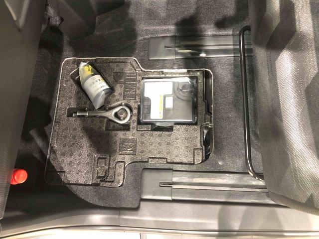 ファンクロス バックカメラ対応 プッシュボタンスタート LEDヘッドランプ パワースライドドアウェルカムオープン機能 セキュリティアラーム キーフリーシステム オートライト シートヒーター 運転席シートリフター アルミホイール(39枚目)