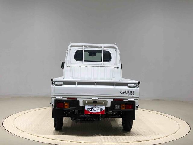 スタンダード CVT車 オートライト マニュアルエアコン CVT車 ハロゲンヘッドランプ トップシェイドガラス 運転席SRSエアバック バックソナー 電動式パワーステアリング AM/FMラジオ あゆみ板掛けテールゲート VSC&TRC(6枚目)