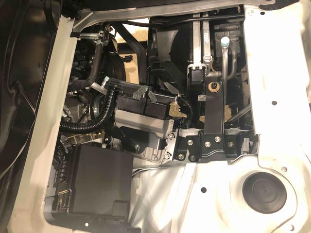 スタンダード 4WD オートライト マニュアルエアコン 運転席SRSエアバック バックソナー 電動式パワーステアリング AM/FMラジオ 3方開リヤゲート ガードフレーム スペアタイヤ マルチユーティリティフック(38枚目)