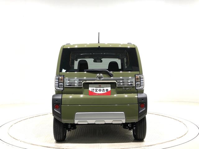 タフト Ｇ　クロムベンチャー　電動パーキングブレーキ　シートヒーター　スカイフィールトップ　ＬＥＤオートライト＆フォグランプ　電動パーキングブレーキ　プッシュボタンスタート　バックカメラ　アルミホイール　オート電動格納式ドアミラー（9枚目）