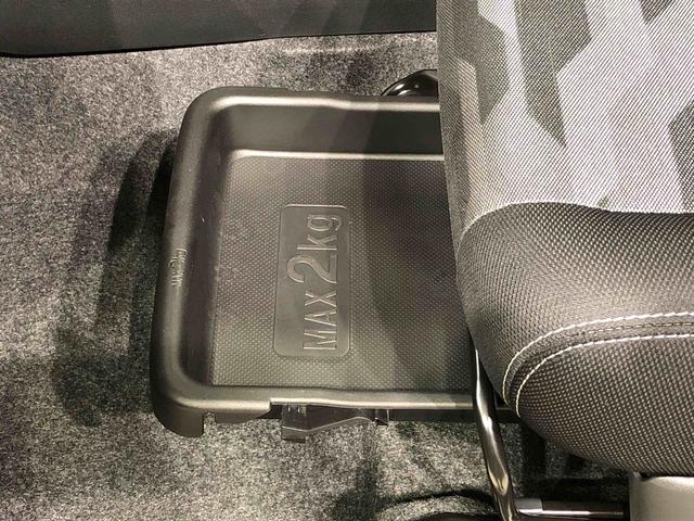 タフト Ｇ　クロムベンチャー　電動パーキングブレーキ　シートヒーター　スカイフィールトップ　ＬＥＤオートライト＆フォグランプ　電動パーキングブレーキ　プッシュボタンスタート　バックカメラ　アルミホイール　オート電動格納式ドアミラー（33枚目）