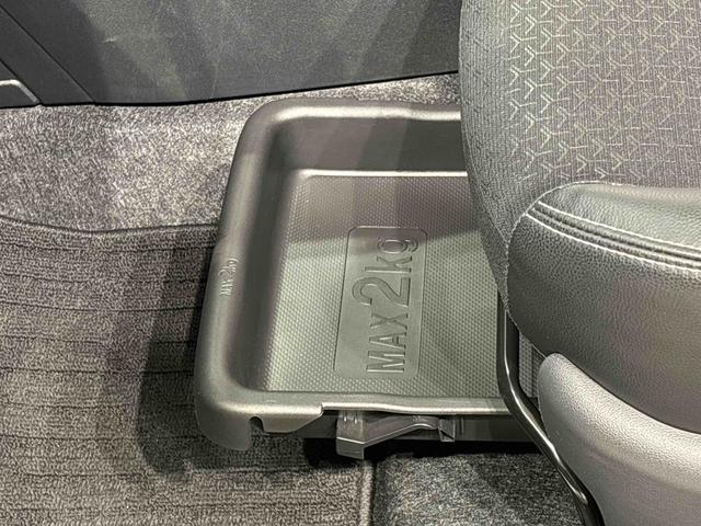 ロッキー プレミアムＧ　ＨＥＶ　ＬＥＤヘッドランプ・フォグランプ　全車速追従機能付アダプティブクルーズコントロール　レーンキープコントロール　　１７インチアルミホイール　シートヒーター（35枚目）