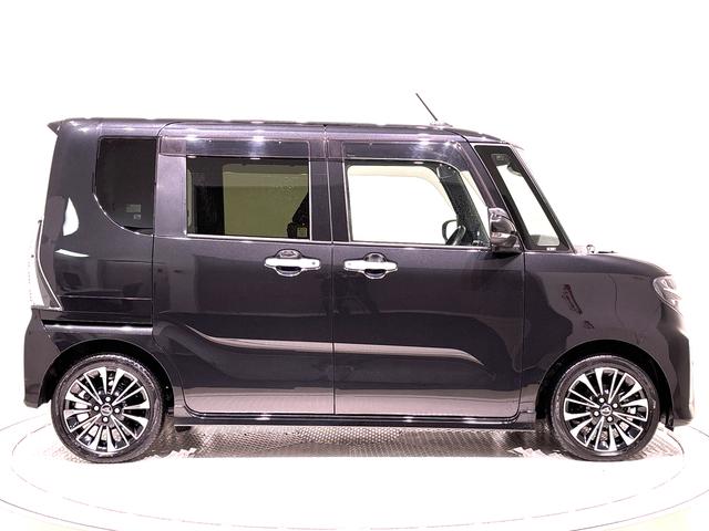 タント カスタムＲＳ　パノラマモニター　電動パーキング　クルコン　ＬＥＤオートライト　パワースライドドアウェルカムオープン機能　運転席ロングスライドシ－ト　助手席ロングスライド　助手席イージークローザー　アルミホイール　キーフリーシステム　クルーズコントロール（7枚目）