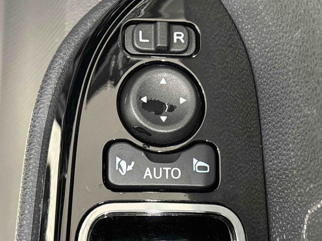 タント カスタムＲＳ　パノラマモニター　電動パーキング　クルコン　ＬＥＤオートライト　パワースライドドアウェルカムオープン機能　運転席ロングスライドシ－ト　助手席ロングスライド　助手席イージークローザー　アルミホイール　キーフリーシステム　クルーズコントロール（28枚目）