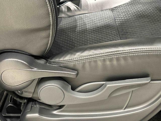 タント カスタムＲＳ　パノラマモニター　電動パーキング　クルコン　ＬＥＤオートライト　パワースライドドアウェルカムオープン機能　運転席ロングスライドシ－ト　助手席ロングスライド　助手席イージークローザー　アルミホイール　キーフリーシステム　クルーズコントロール（32枚目）