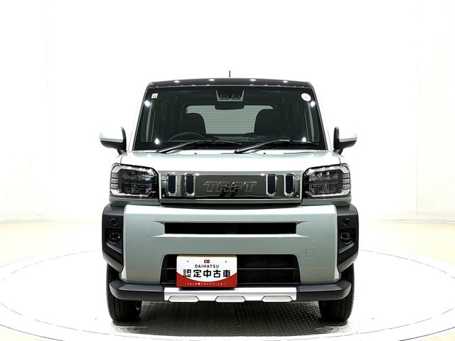タフト Ｇ　クロムベンチャー　シートヒーター　電動パーキングブレーキ　スカイフィールトップ　ＬＥＤオートライト＆フォグランプ　電動パーキングブレーキ　プッシュボタンスタート　バックカメラ　アルミホイール　オート電動格納式ドアミラー（6枚目）