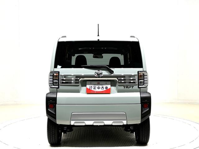 タフト Ｇ　クロムベンチャー　シートヒーター　電動パーキングブレーキ　スカイフィールトップ　ＬＥＤオートライト＆フォグランプ　電動パーキングブレーキ　プッシュボタンスタート　バックカメラ　アルミホイール　オート電動格納式ドアミラー（9枚目）