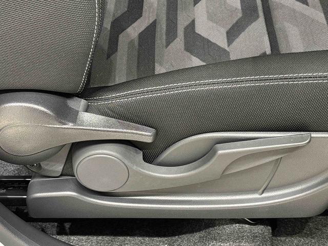タフト Ｇ　クロムベンチャー　シートヒーター　電動パーキングブレーキ　スカイフィールトップ　ＬＥＤオートライト＆フォグランプ　電動パーキングブレーキ　プッシュボタンスタート　バックカメラ　アルミホイール　オート電動格納式ドアミラー（28枚目）