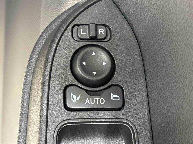 タント ファンクロスターボ　ディスプレイオーディオ　パノラマカメラ　ＬＥＤオートライト　パワースライドドアウェルカムオープン機能　電動パーキングブレーキ　運転席助手席シートヒーター　アルミホイールキーフリーシステム　　オート電動格納式ドアミラー（25枚目）