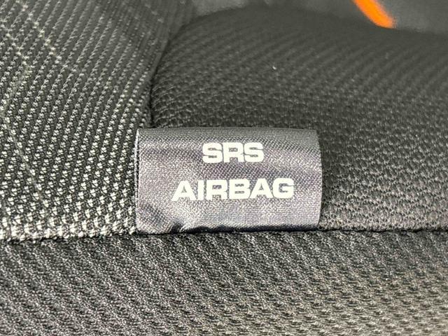 タント ファンクロスターボ　ディスプレイオーディオ　パノラマカメラ　ＬＥＤオートライト　パワースライドドアウェルカムオープン機能　電動パーキングブレーキ　運転席助手席シートヒーター　アルミホイールキーフリーシステム　　オート電動格納式ドアミラー（30枚目）