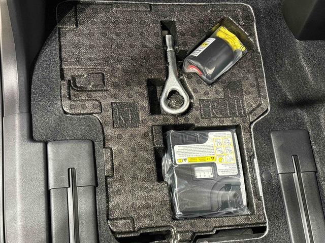 タント ファンクロスターボ　ディスプレイオーディオ　パノラマカメラ　ＬＥＤオートライト　パワースライドドアウェルカムオープン機能　電動パーキングブレーキ　運転席助手席シートヒーター　アルミホイールキーフリーシステム　　オート電動格納式ドアミラー（34枚目）