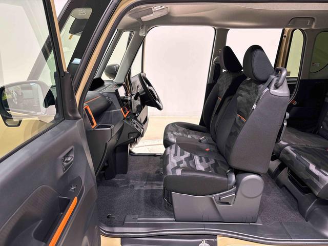 タント ファンクロスターボ　ディスプレイオーディオ　パノラマカメラ　ＬＥＤオートライト　パワースライドドアウェルカムオープン機能　電動パーキングブレーキ　運転席助手席シートヒーター　アルミホイールキーフリーシステム　　オート電動格納式ドアミラー（35枚目）