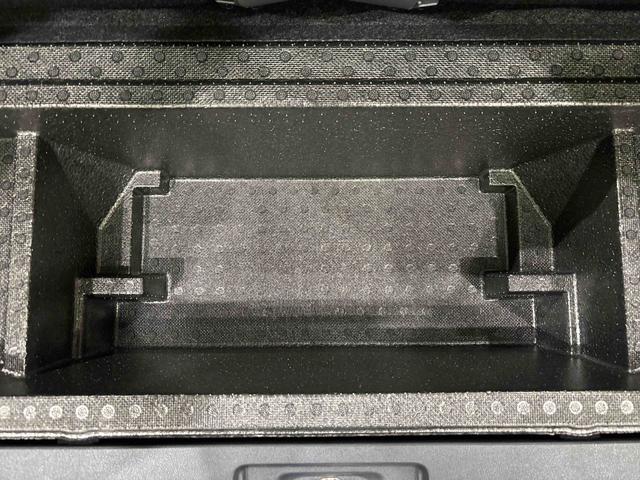 タント ファンクロスターボ　ディスプレイオーディオ　パノラマカメラ　ＬＥＤオートライト　パワースライドドアウェルカムオープン機能　電動パーキングブレーキ　運転席助手席シートヒーター　アルミホイールキーフリーシステム　　オート電動格納式ドアミラー（41枚目）