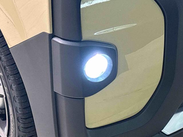 タント ファンクロスターボ　ディスプレイオーディオ　パノラマカメラ　ＬＥＤオートライト　パワースライドドアウェルカムオープン機能　電動パーキングブレーキ　運転席助手席シートヒーター　アルミホイールキーフリーシステム　　オート電動格納式ドアミラー（48枚目）