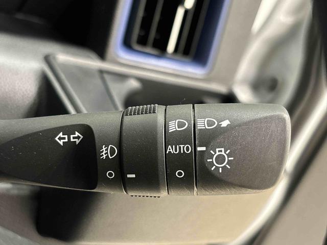 タント カスタムＲＳスタイルセレクション　パノラマモニター　ＥＴＣ付　ＬＥＤオートライト　パワースライドドアウェルカムオープン機能　オート電動格納式ドアミラー　運転席ロングスライド　助手席ロングスライド　助手席イージークローザー　アルミホイール　キーフリーシステム（27枚目）