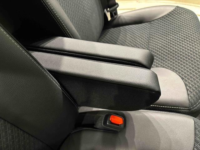 タント カスタムＲＳスタイルセレクション　パノラマモニター　ＥＴＣ付　ＬＥＤオートライト　パワースライドドアウェルカムオープン機能　オート電動格納式ドアミラー　運転席ロングスライド　助手席ロングスライド　助手席イージークローザー　アルミホイール　キーフリーシステム（34枚目）