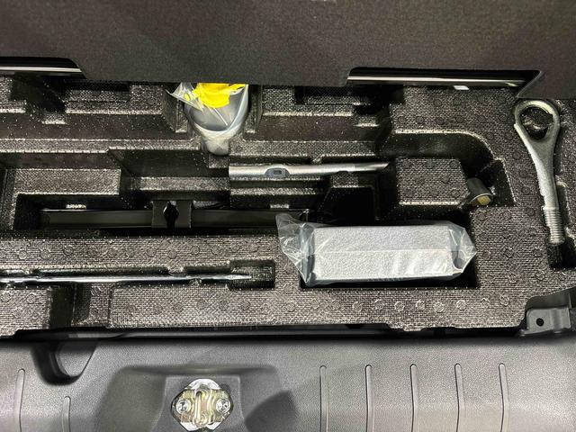 タント カスタムＲＳスタイルセレクション　パノラマモニター　ＥＴＣ付　ＬＥＤオートライト　パワースライドドアウェルカムオープン機能　オート電動格納式ドアミラー　運転席ロングスライド　助手席ロングスライド　助手席イージークローザー　アルミホイール　キーフリーシステム（43枚目）