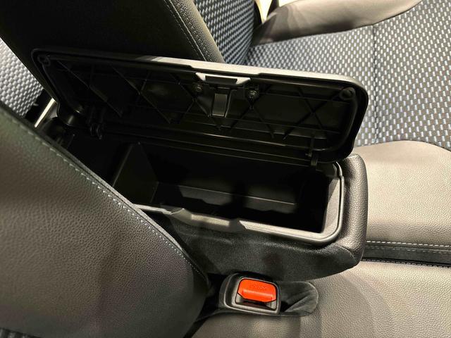 タント カスタムＸ　２ＷＤ　スタートボタン　パワースライドドア　ミラクルオープンドア　運転席・助手席シートヒーター　両側電動スライドドア　キーフリーシステム　ＬＥＤヘッドランプ＆フォグランプ　電動格納ドアミラー　電動パーキングブレーキ　バックカメラ（30枚目）