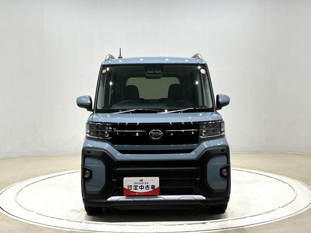 タント ファンクロス　バックカメラ　電動パーキングブレーキ　純正ナビ装着用アップグレードパック　電動パーキングブレーキ　オートブレーキホールド機能　リヤヒーターダクト　３６０°スーパーＵＶ＆ＩＲカットガラス　チルトステアリング　運転席シートリフター　キーフリー（6枚目）
