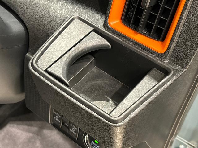 タント ファンクロス　バックカメラ　電動パーキングブレーキ　純正ナビ装着用アップグレードパック　電動パーキングブレーキ　オートブレーキホールド機能　リヤヒーターダクト　３６０°スーパーＵＶ＆ＩＲカットガラス　チルトステアリング　運転席シートリフター　キーフリー（25枚目）