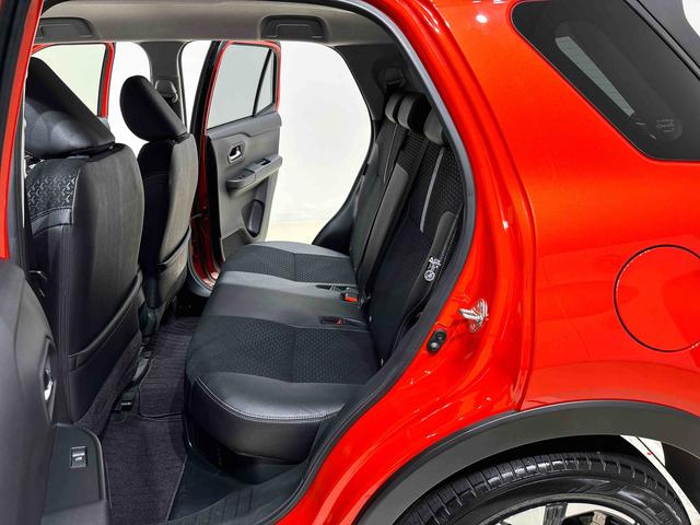 ロッキー プレミアムＧ　ＨＥＶ　ＬＥＤヘッドランプ・フォグランプ　全車速追従機能付アダプティブクルーズコントロール　レーンキープコントロール　ブラインドスポットモニター　１７インチアルミホイール　シートヒーター（36枚目）