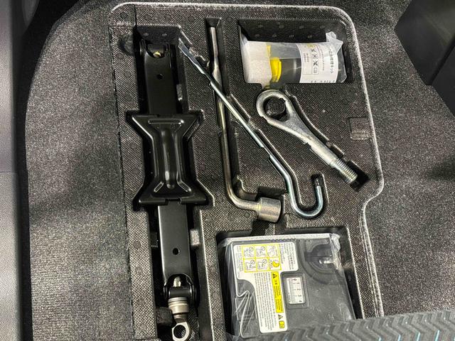 トール カスタムＧ　２ＷＤ　ＣＶＴ車　キーフリー　パワースライドドア　両側電動スライドドア　アダプティブクルーズコントロール　キーフリーシステム　電動格納ドアミラー　ＬＥＤヘッドランプ＆フォグランプ　バックカメラ　電動パーキングブレーキ（36枚目）