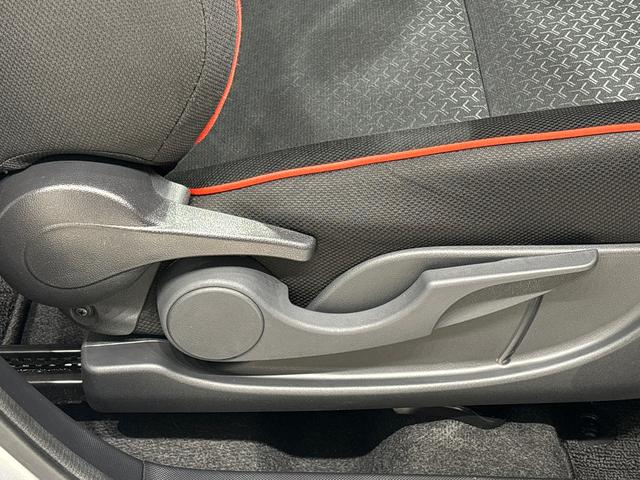 ロッキー Ｇ　ナビ　ドラレコ　ＥＴＣ　ＡＣＣ　シートヒーター　ＬＥＤヘッドランプ・フォグランプ　全車速追従機能付アダプティブクルーズコントロール　レーンキープコントロール　１７インチアルミホイール　シートヒーター　プッシュボタンスタート（29枚目）