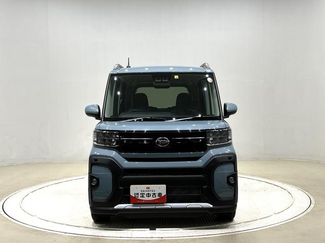 タント ファンクロスターボ　ＬＥＤヘッドランプ　フォグランプ　１５インチアルミホイール　プッシュボタンスタート　セキュリティアラーム　オートライト　ミラクルオープンドア（6枚目）