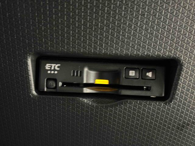 タント ファンクロスターボ　ＬＥＤヘッドランプ　フォグランプ　１５インチアルミホイール　プッシュボタンスタート　セキュリティアラーム　オートライト　ミラクルオープンドア（11枚目）