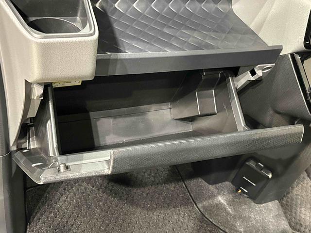 タント カスタムＲＳセレクション　　パノラマモニター・ナビ・ＥＴＣ　ＬＥＤオートライト　パワースライドドアウェルカムオープン機能　オート電動格納式ドアミラー　　助手席イージークローザー　アルミホイール　キーフリーシステム（34枚目）