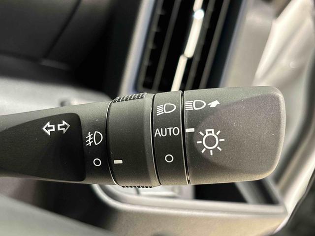 タント カスタムＲＳ　２ＷＤ　ＣＶＴ車　バックカメラ　ＬＥＤオートライト　パワースライドドアウェルカムオープン機能　電動パーキングブレーキ　運転席助手席シートヒーター　アルミホイール　キーフリーシステム　　オート電動格納式ドアミラー（25枚目）