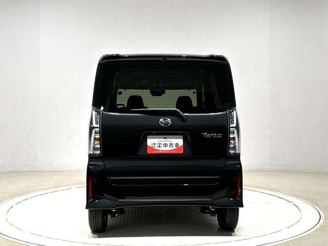 タント カスタムＸ　ＬＥＤオートライト　パワースライドドアウェルカムオープン機能　電動パーキングブレーキ　運転席助手席シートヒーター　アルミホイール　キーフリーシステム　　オート電動格納式ドアミラー（9枚目）