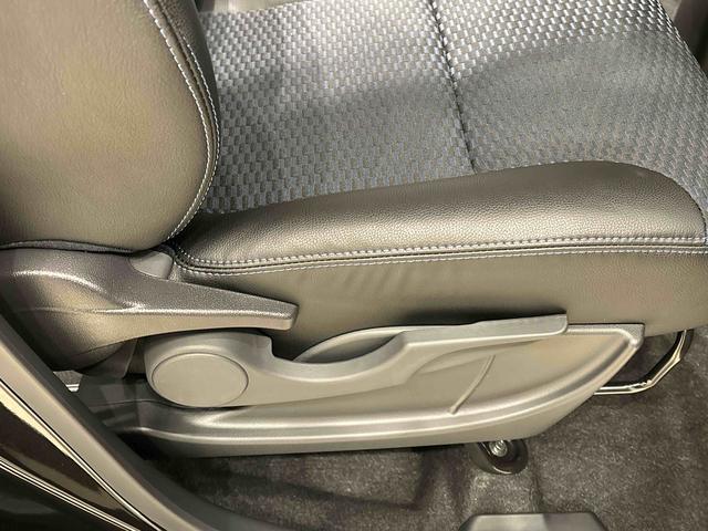 タント カスタムＸ　ＬＥＤオートライト　パワースライドドアウェルカムオープン機能　電動パーキングブレーキ　運転席助手席シートヒーター　アルミホイール　キーフリーシステム　　オート電動格納式ドアミラー（28枚目）