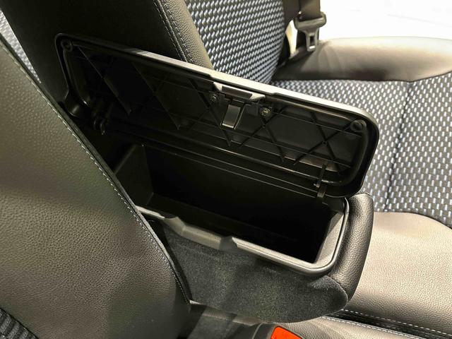 タント カスタムＸ　ＬＥＤオートライト　パワースライドドアウェルカムオープン機能　電動パーキングブレーキ　運転席助手席シートヒーター　アルミホイール　キーフリーシステム　　オート電動格納式ドアミラー（30枚目）